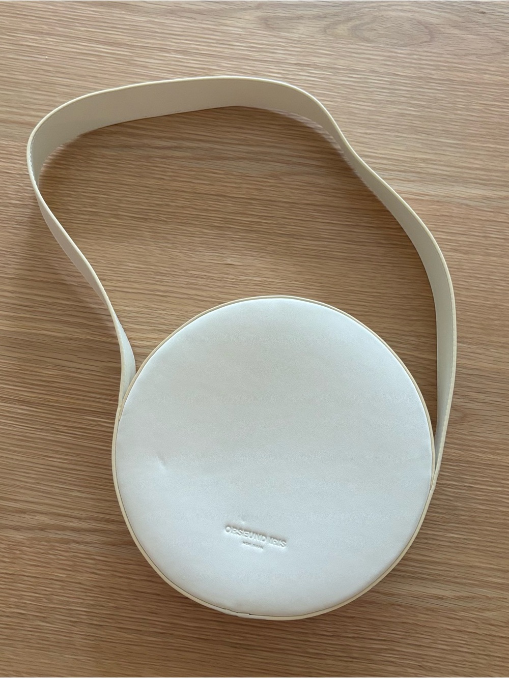 Orseund Iris Cream Round bag